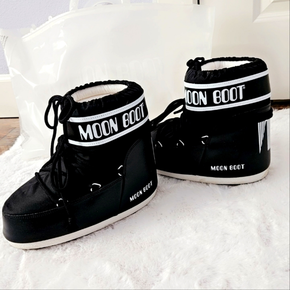 Moon Boot Black Snow Boots